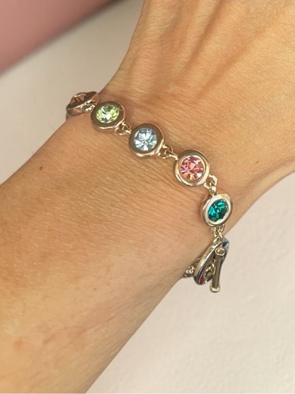Vintage Multicolor Multifaceted Bezel Set Crystal Link Toggle Closure Bracelet